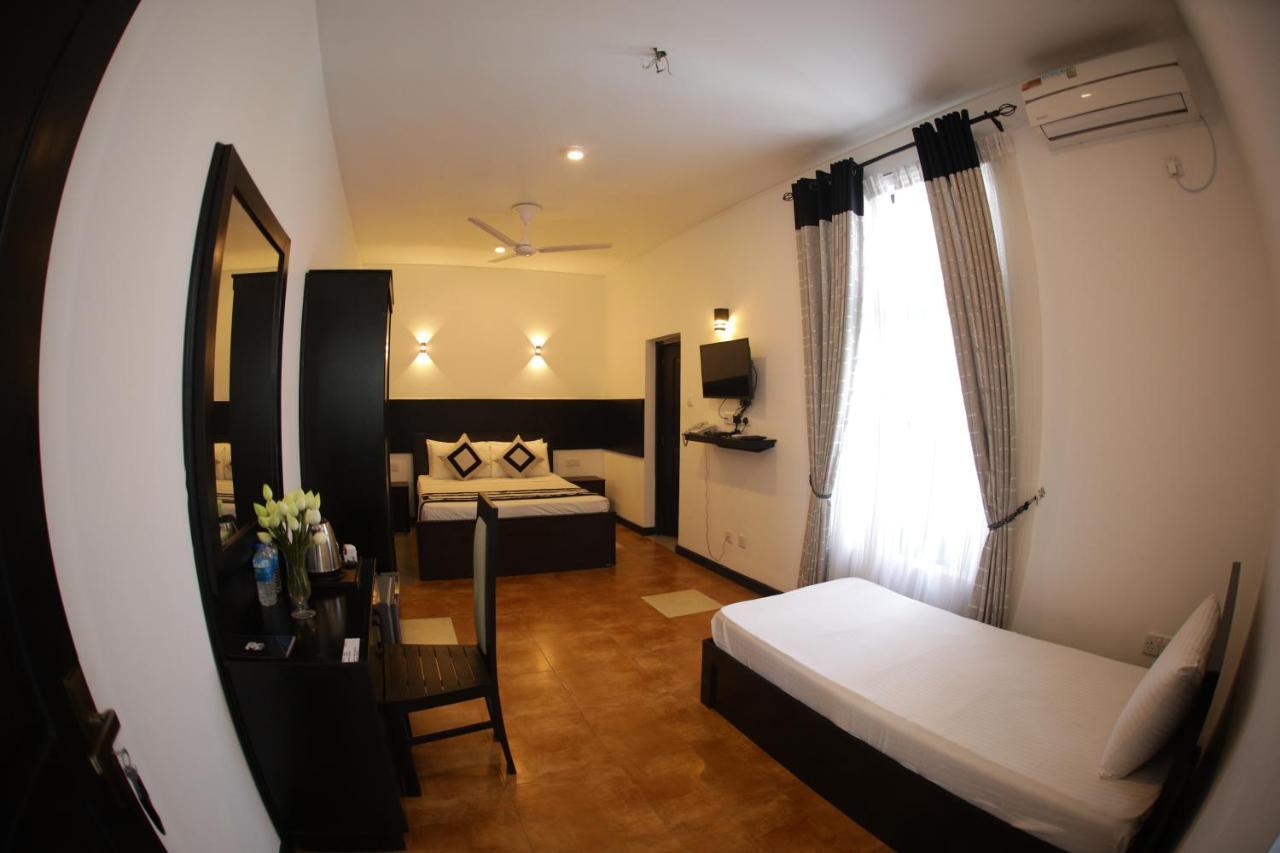 3R Resort Negombo Eksteriør bilde