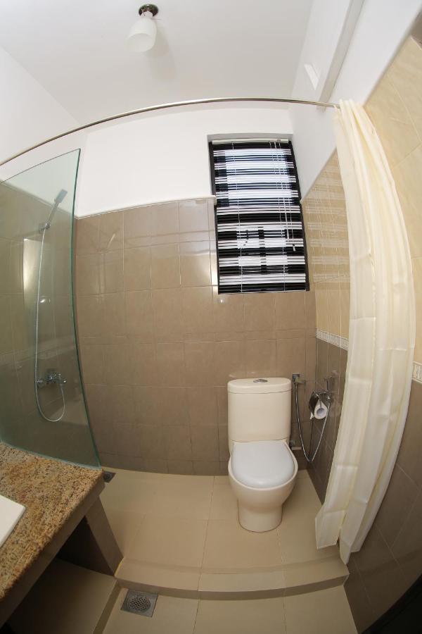 3R Resort Negombo Eksteriør bilde