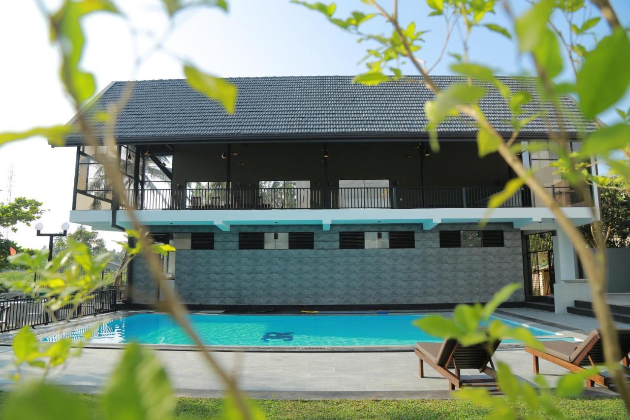 3R Resort Negombo Eksteriør bilde