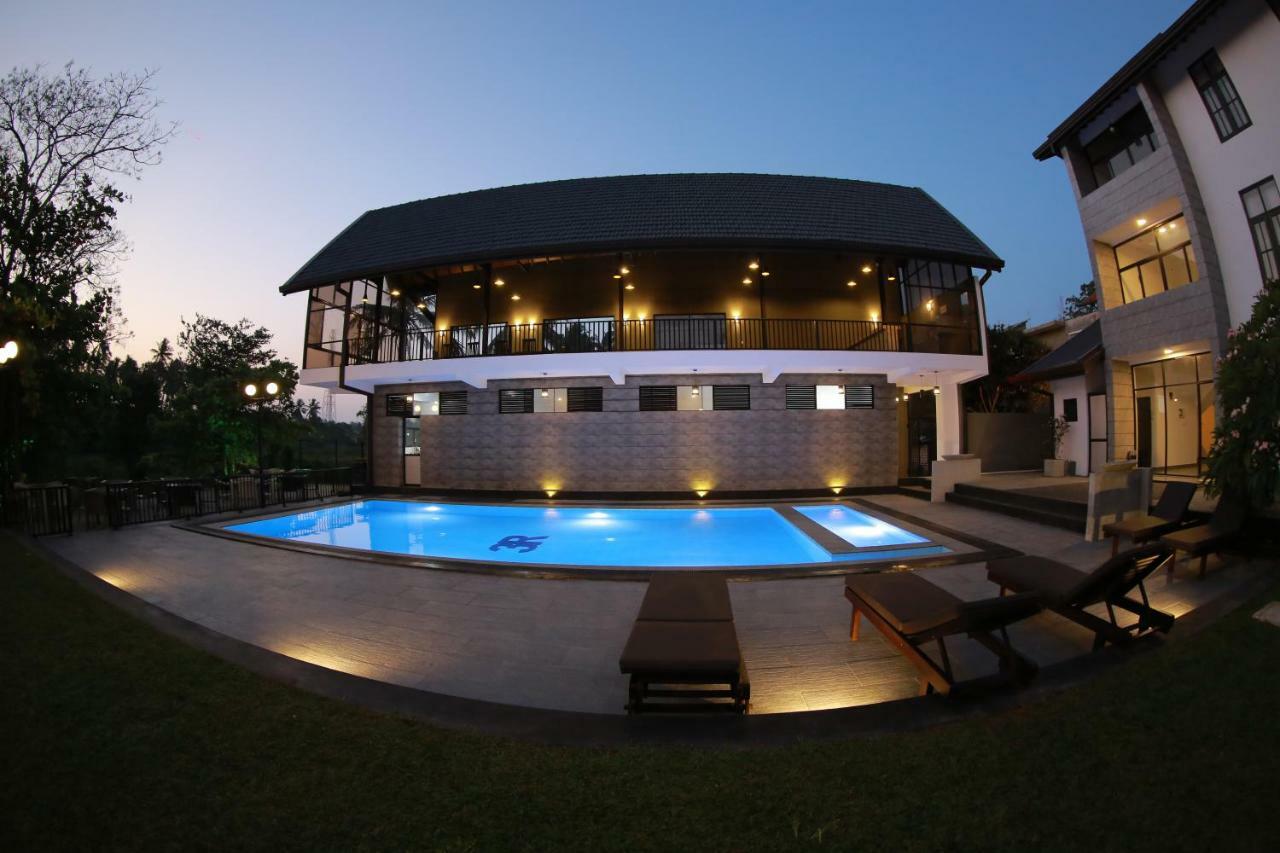 3R Resort Negombo Eksteriør bilde