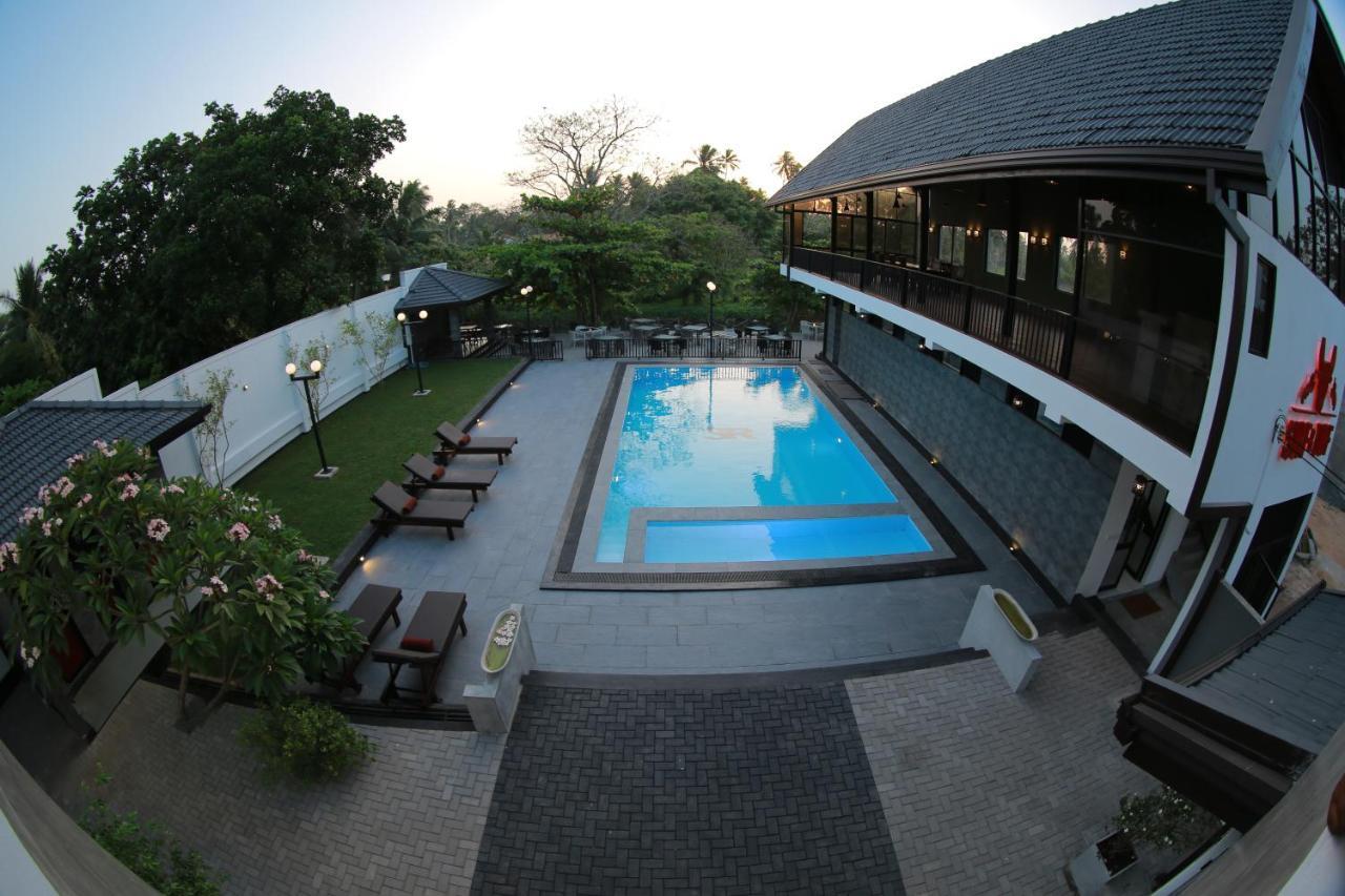 3R Resort Negombo Eksteriør bilde