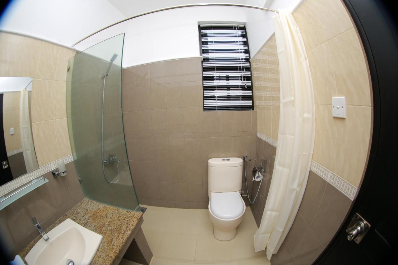 3R Resort Negombo Eksteriør bilde